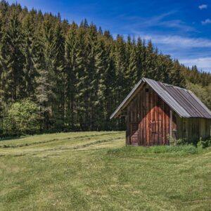 Rustic Lake Cottage